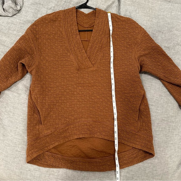 Lululemon Ripple Pullover - Picture 9 of 9